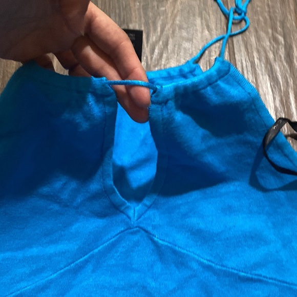 Bebe Y2K blue keyhole top - Picture 4 of 4